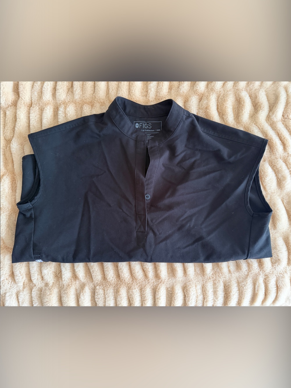 Figs Rafaela Oversized Medical Top with pockets